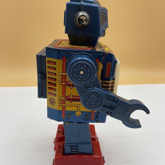 Vintage 1960s Space Explorer Tin TV Robot Horikawa Japan Not - Picture 2 of 8